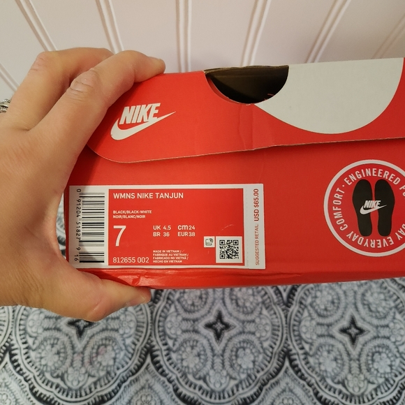 Womens nike tanjun New with box - Picture 3 of 4